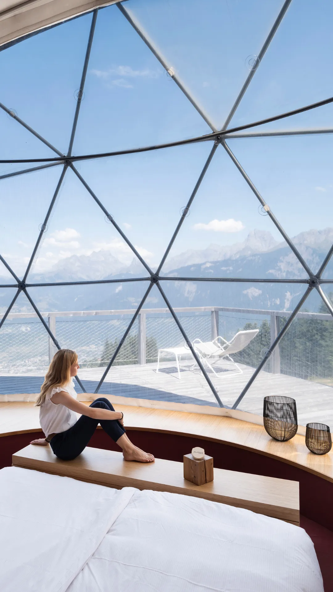 Whitepod Original ad: Séjournez au cœur des Alpes suisses