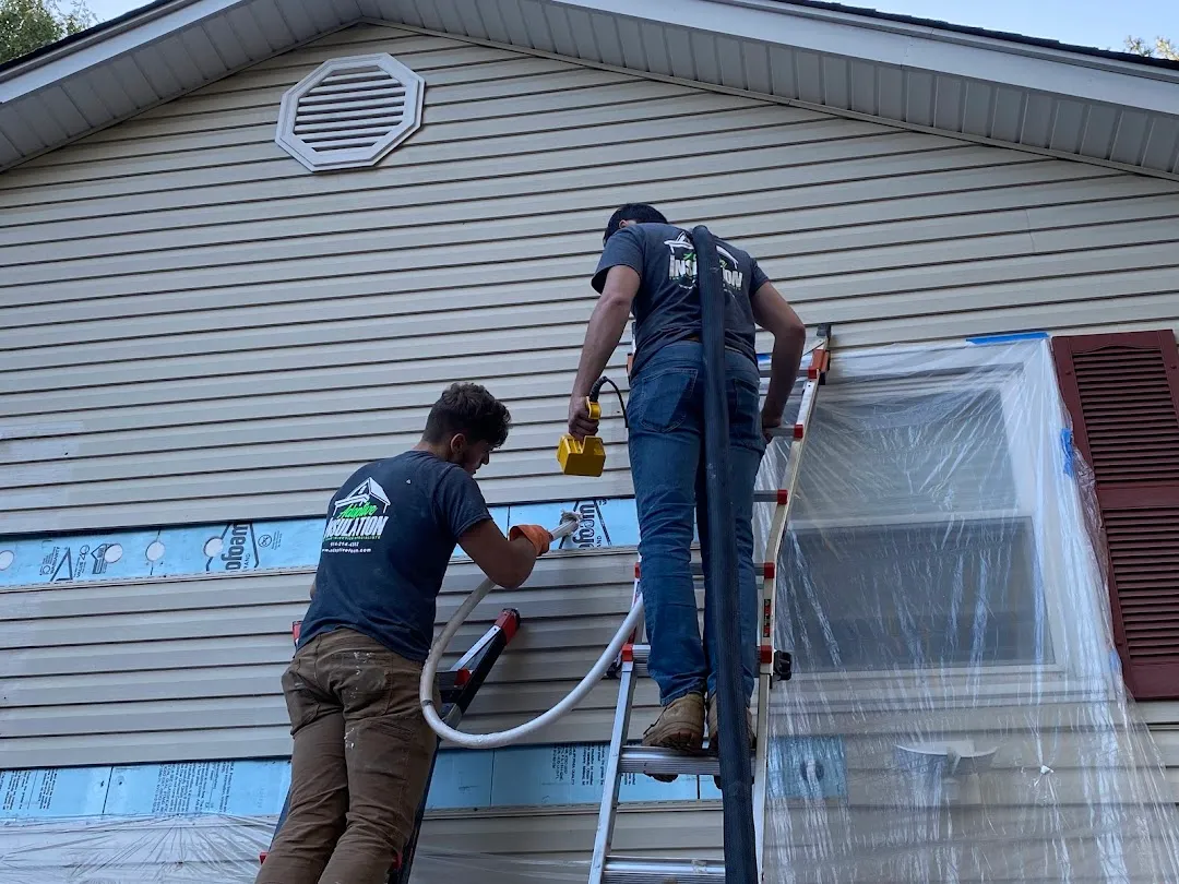 Adaptive Insulation ad: Affordable Insulation. Maximum Comfort.